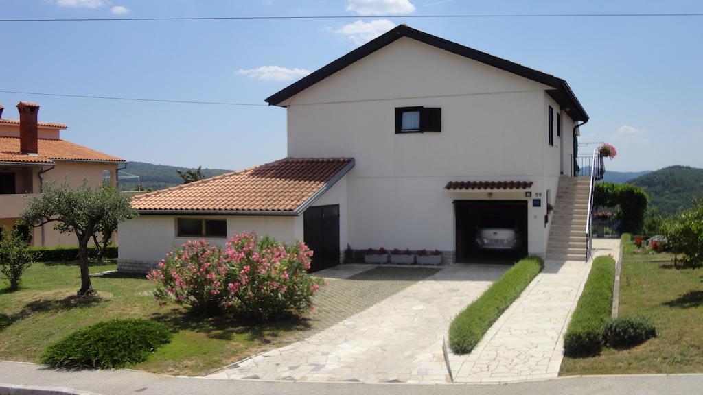 Apartment Fabris Roč Szoba fotó